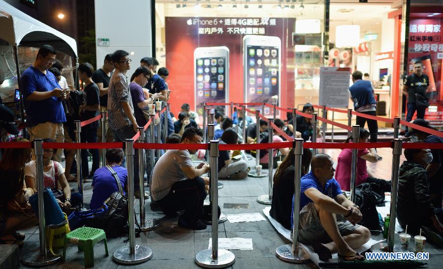 iPhone 6 goes on sale in China's Taiwan