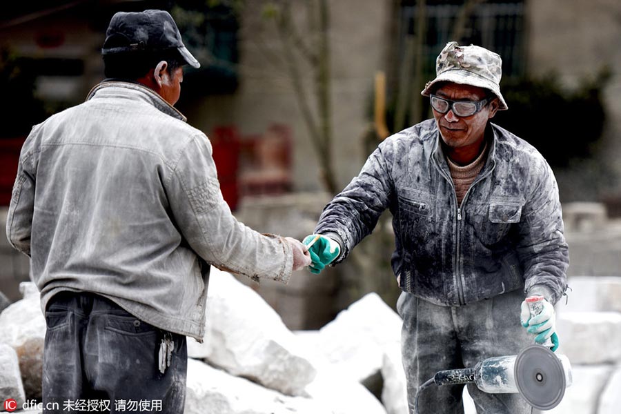 The snow-white world of a tombstone carver