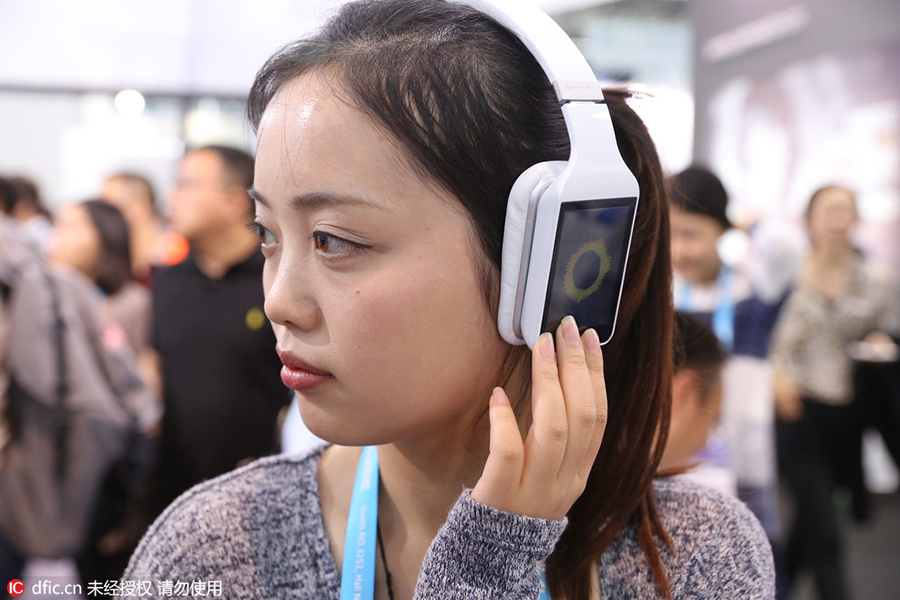 High-tech gadgets shine at CES Asia in Shanghai