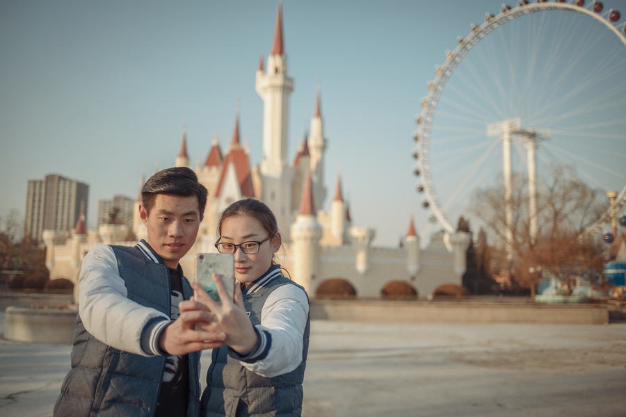 How dating costs add up around China on Valentine's Day