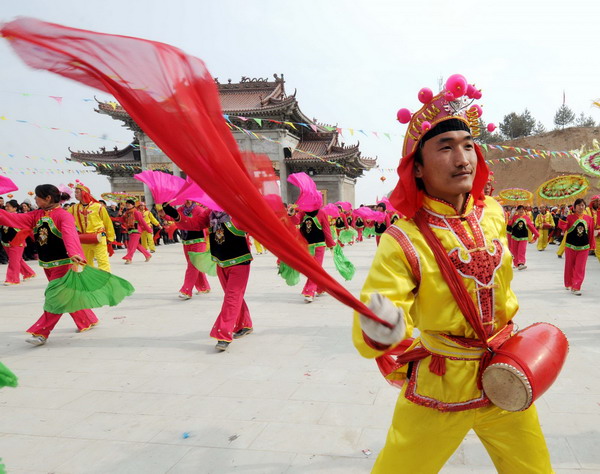 China revels in Lantern Festival