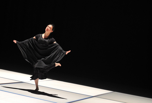 Shanghai dancers perform in Rome