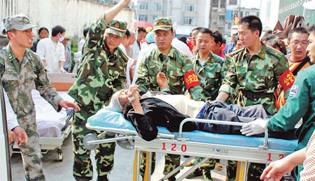 Earthquake kills at least 25 in SW China