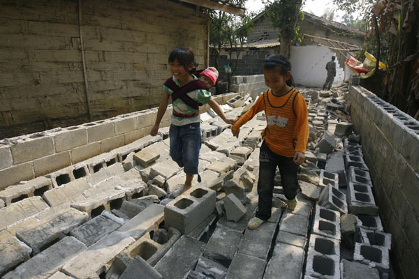 Reconstruction begins in quake-hit Yingjiang