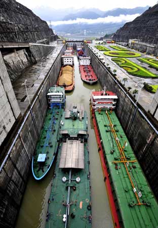Three Gorges ship lock marks 8 years of operation