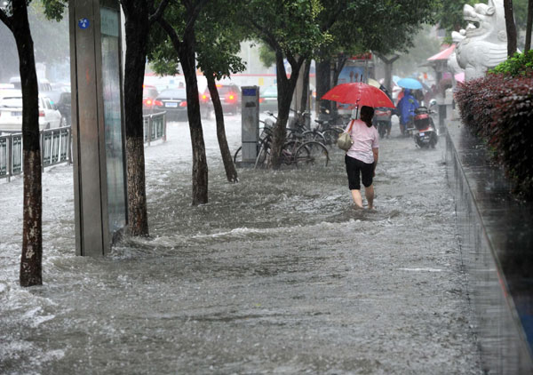 Torrential rains pound E China city