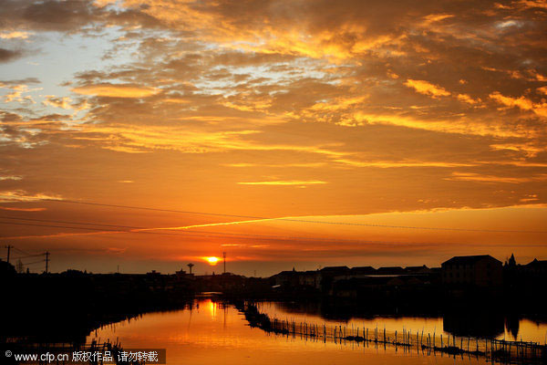 Fiery start to the day in Zhejiang