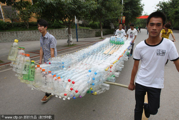 Plastic bottle boat makes maiden voyage