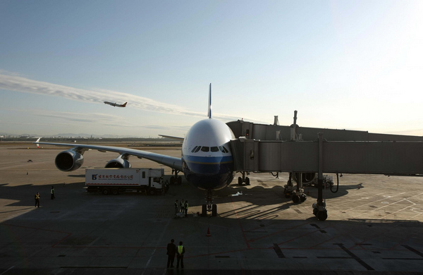 Yao Ming joins China's 1st A380 maiden voyage