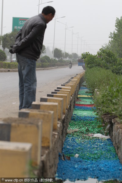 Numerous capsules discarded in sewage