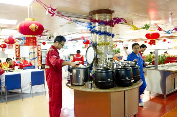 Life on deep-water drilling rig in the South China Sea