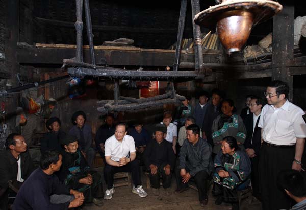 Premier Wen makes inspection tour in Hunan