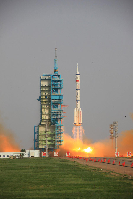 China launches spaceship with first female astronaut