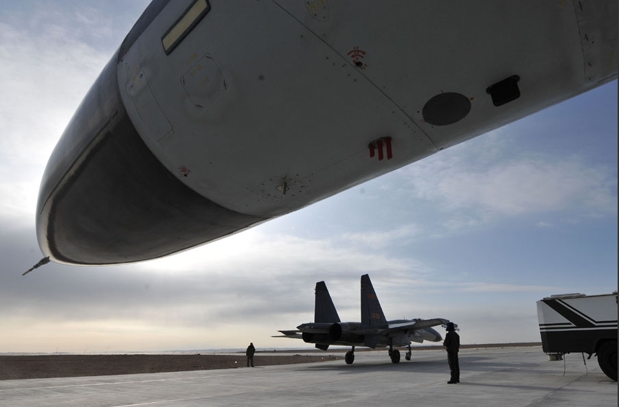 Large-scale air combat drill held in NW China