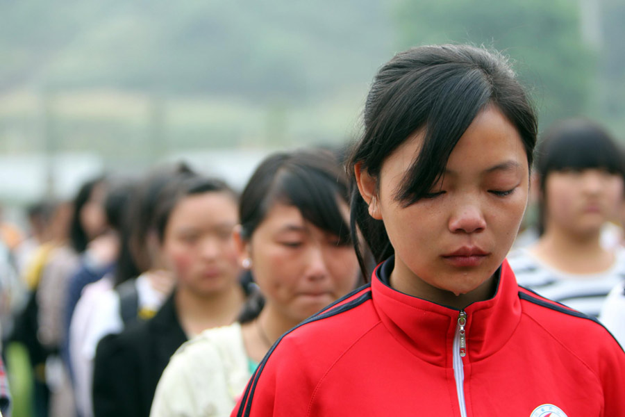 Mourning for the Lushan quake victims in SW China