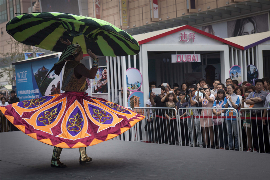 World shows flare at Beijing tourism event