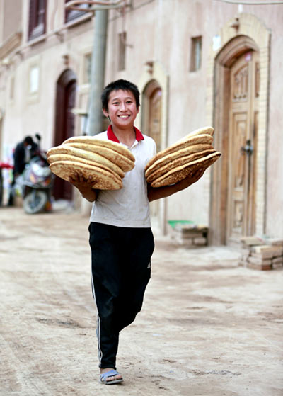 Festive cheer in Xinjiang