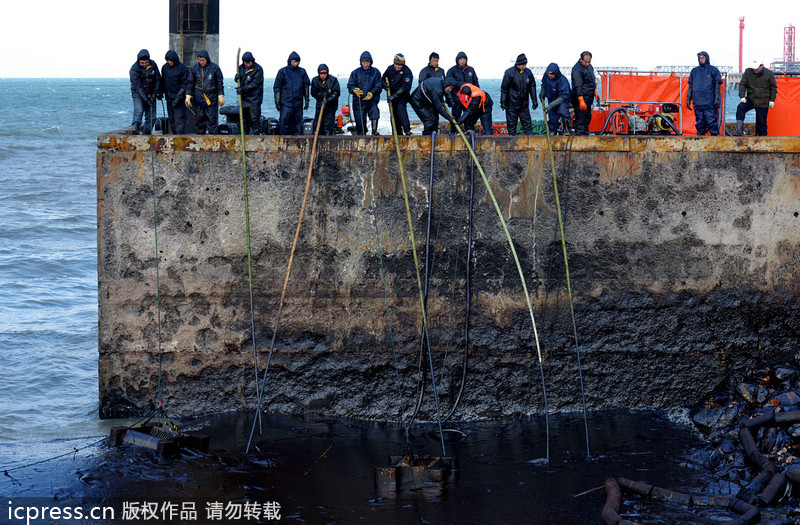 Ocean cleaning underway after oil pipe blast