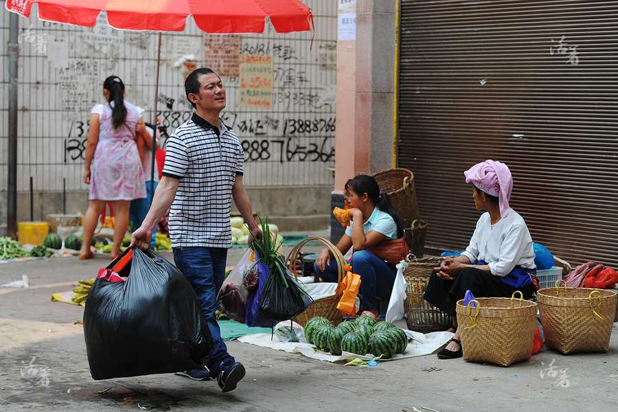 Dutiful but desperate son tries to kill mother