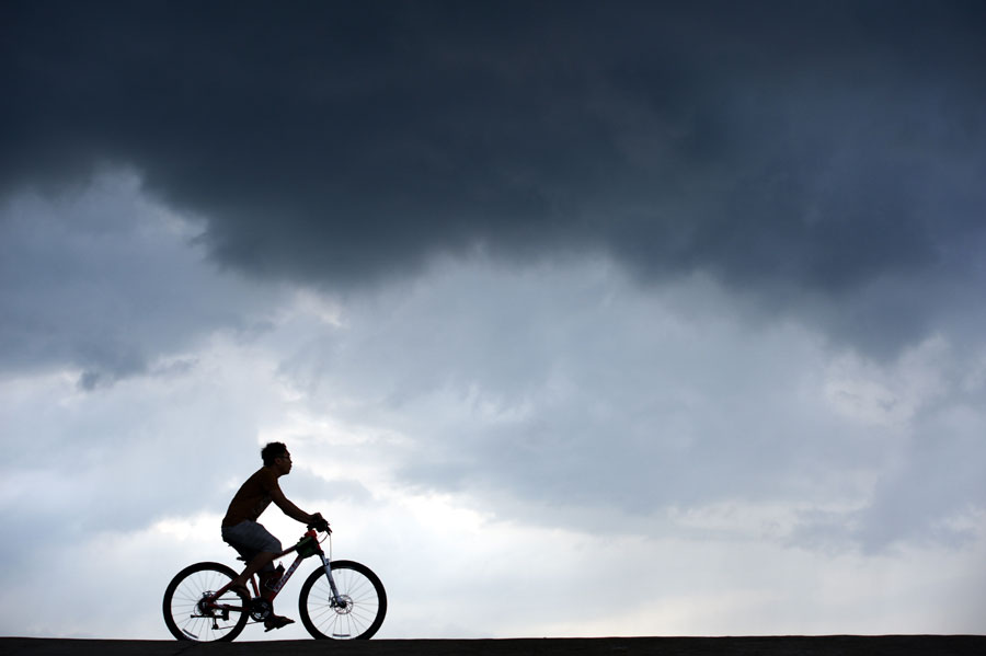 Tropical storm Hagibis lashes China's coast