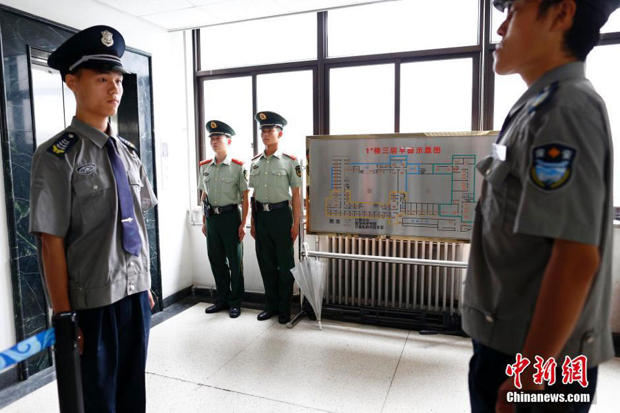 A glimpse inside the <EM>gaokao</EM> grading labs