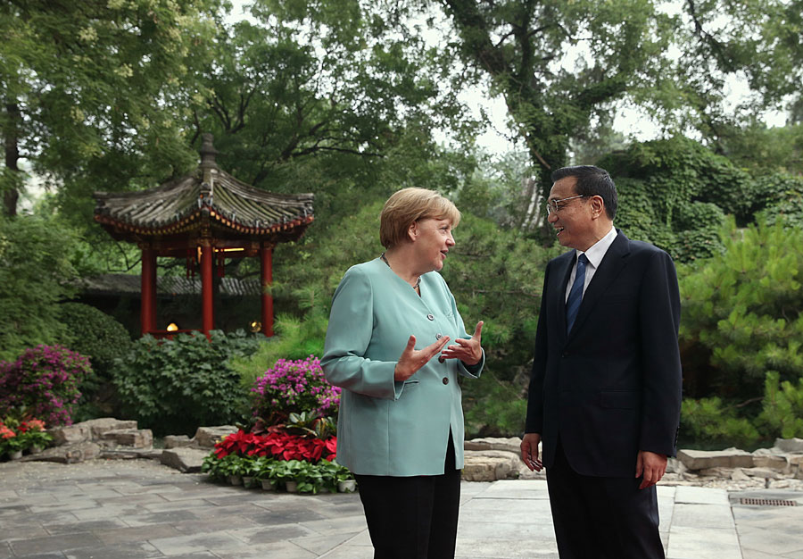 Premier Li meets German Chancellor Merkel in Beijing