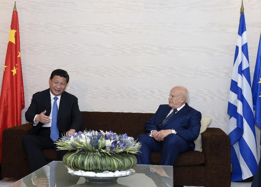 President Xi meets Greek counterpart