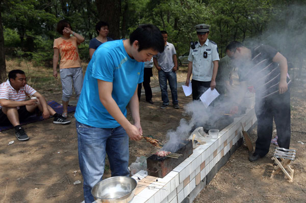 Outdoor BBQs shut down, fined as ban enforced