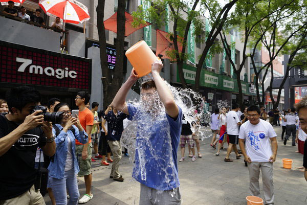 Brrrrr: Ice Bucket Challenge grips Beijing