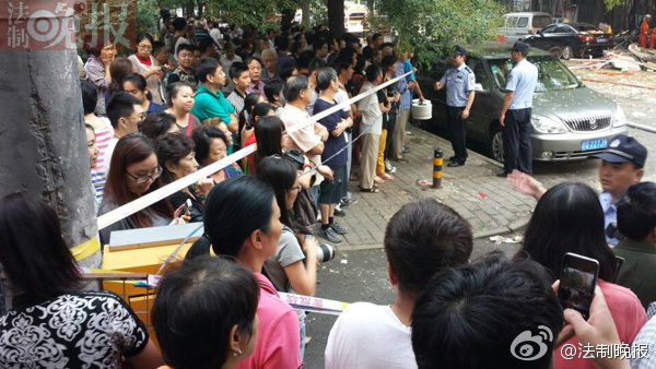 Blast rips through a home in Beijing