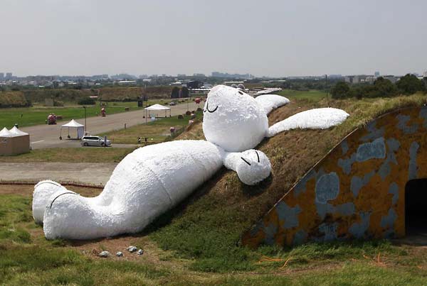 Huge white rabbit: another brainchild of rubber duck creator