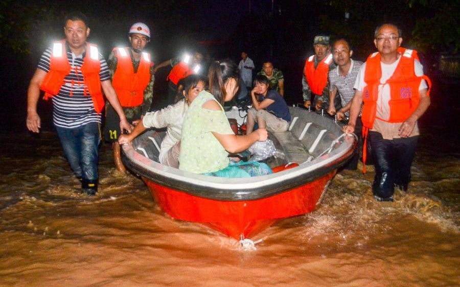 Downpour wreaks havoc in SW China