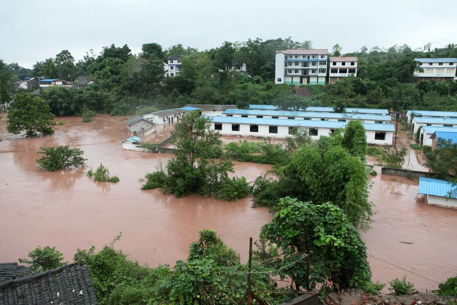 Downpour wreaks havoc in SW China