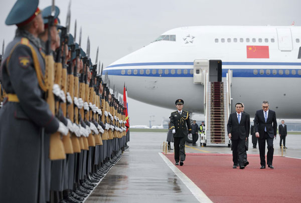 Premier Li begins his Russia visit