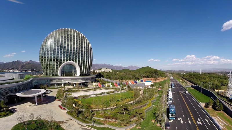 Clean Yanqi Lake for APEC