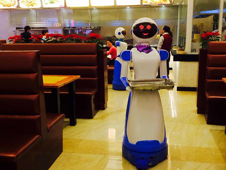 Ningbo restaurant hires robot waiters