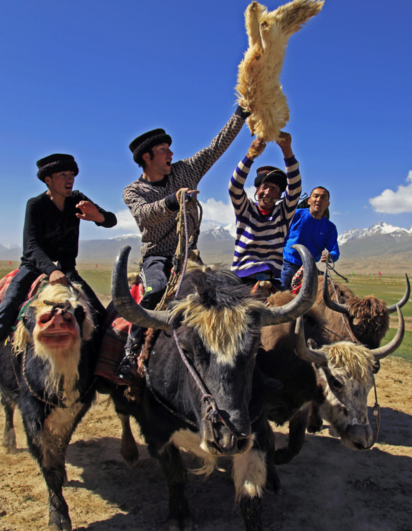 Ethnic Tajik life through the lens of a solider