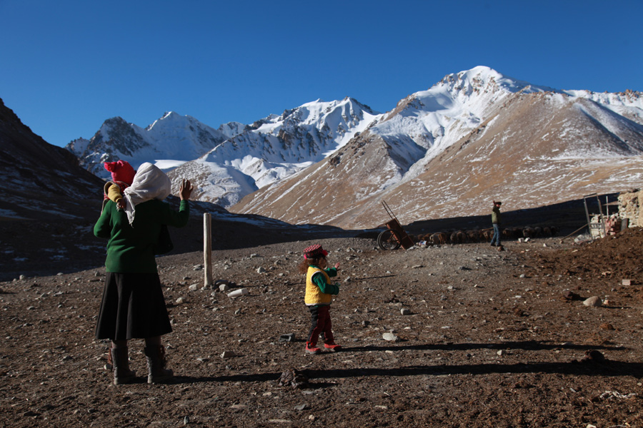 Ethnic Tajik life through the lens of a solider