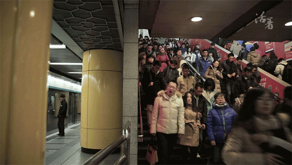 Year-ender: Ordinary lives in changing Beijing