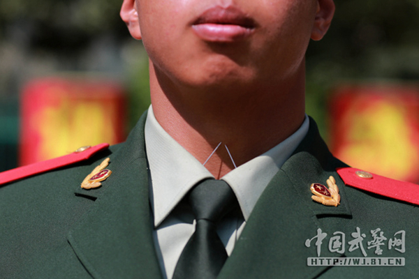 Behind-the-scenes look at the national flag guard