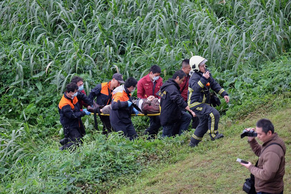 Rescue underway after Taiwan plane crashes