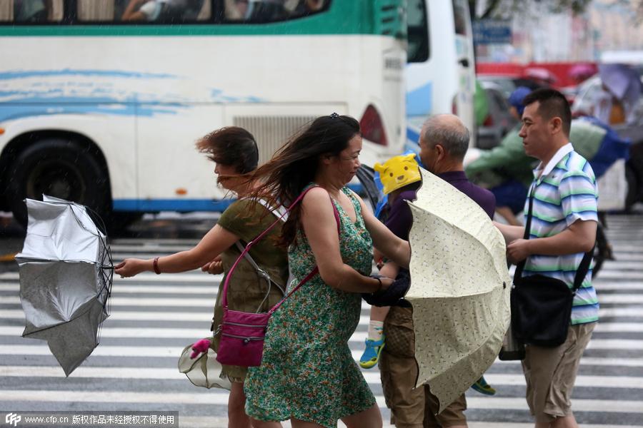 Typhoon Kujira makes landfall in S China