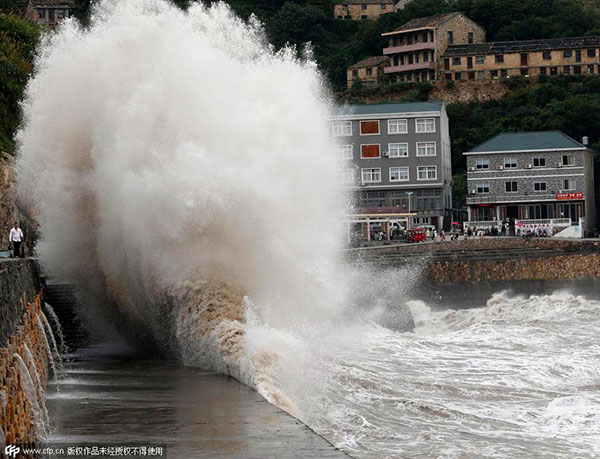 Loong Airlines defends decision to fly in typhoon