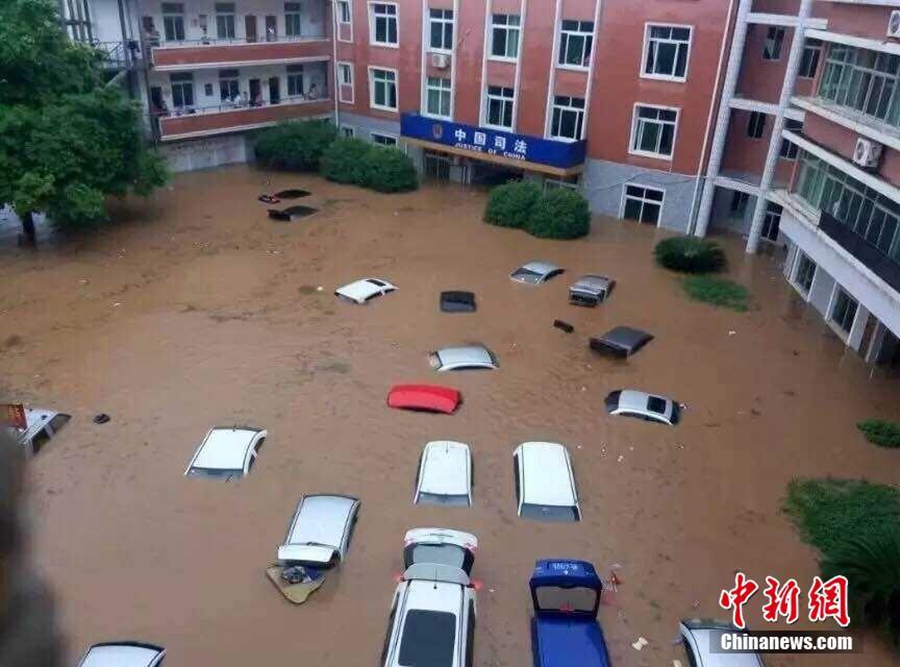 Rainstorm wreaks havoc in Fujian province