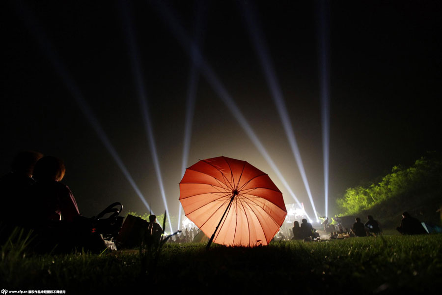 Photographer captures different shades of Beijing's nights