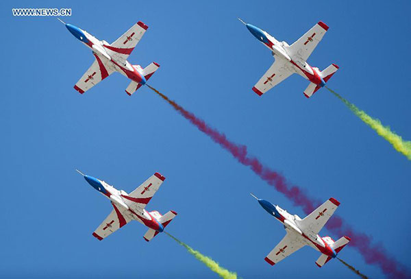 'Must-see' air show wows public