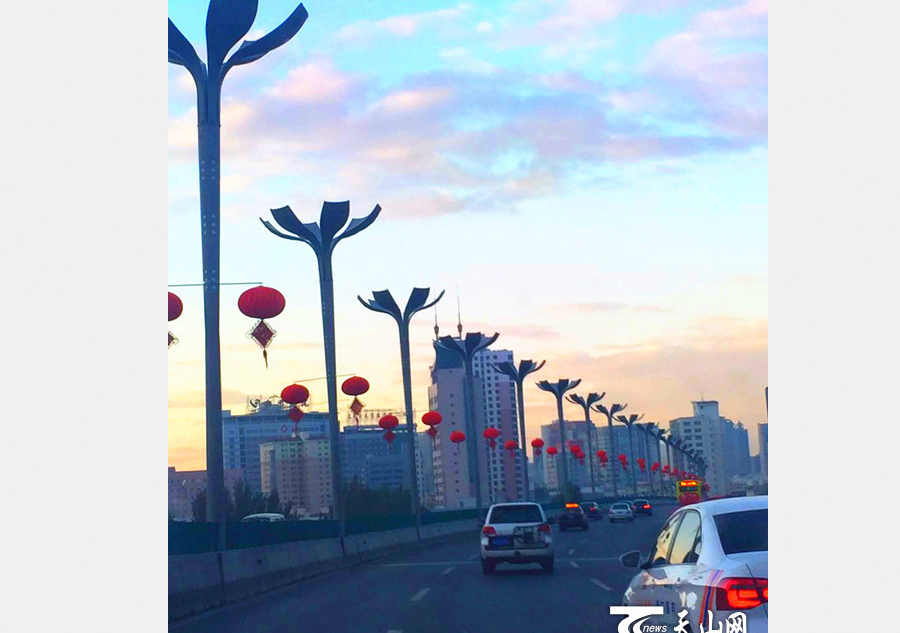 In pics: Urumqi festival atmosphere brimming over
