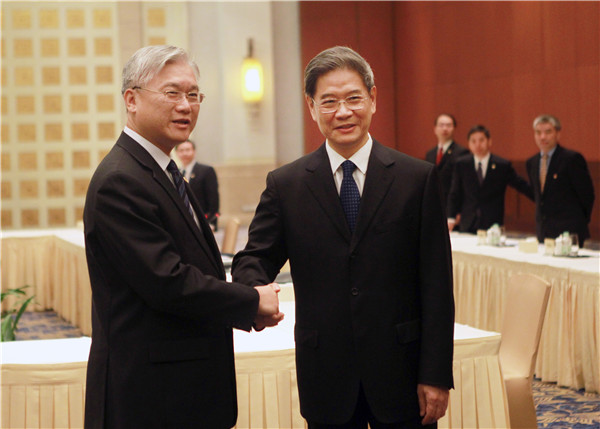 Peaceful development crucial path for cross-Straits ties: Officials