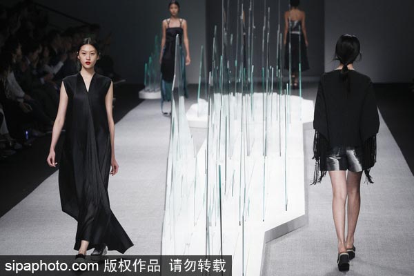 Designer Zhu Chongyun kicks off Shanghai Fashion Week