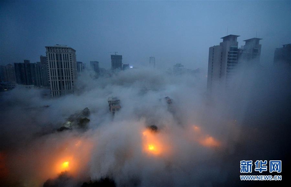 118-meter-high building in Xi'an demolished